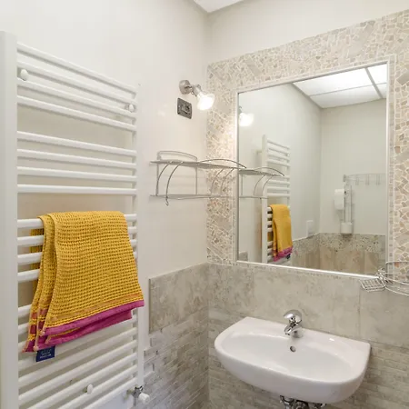 Al Giardino Del Vicolo 라벤나