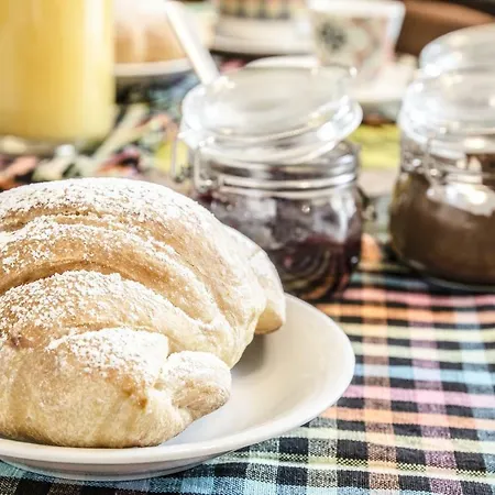 Al Giardino Del Vicolo Bed & Breakfast