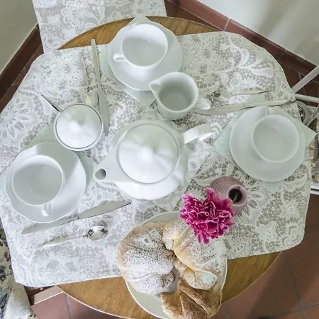 Al Giardino Del Vicolo Bed & Breakfast